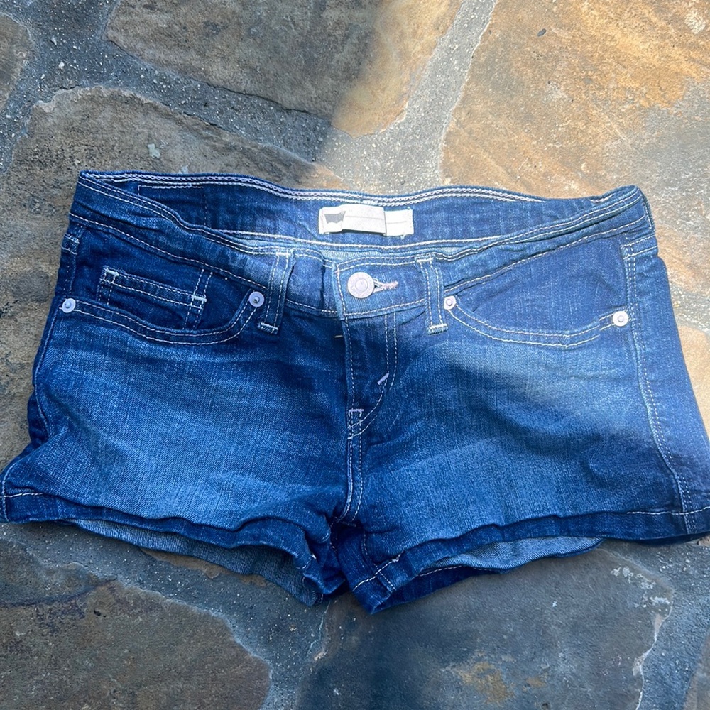 Cute Booty shorts! LEVIS